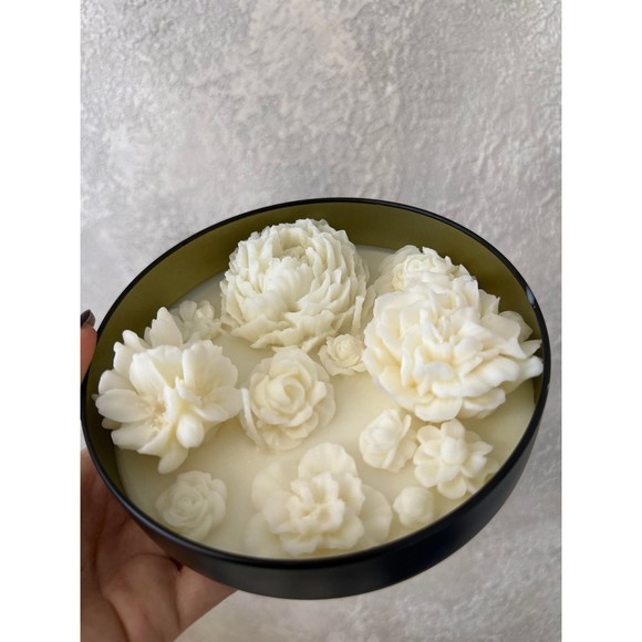 Flower Candle 12oz 3 wicks Custom Scent  Gift Container SoyWax Candle  HomeDecor - Picture 3 of 8